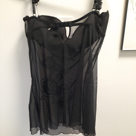 Sheer black mesh babydoll with black embroidered flowers - Picture 5 of 6